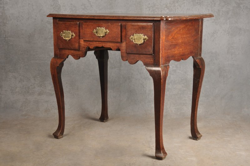Early 18th Century Walnut Lowboy / Side Table