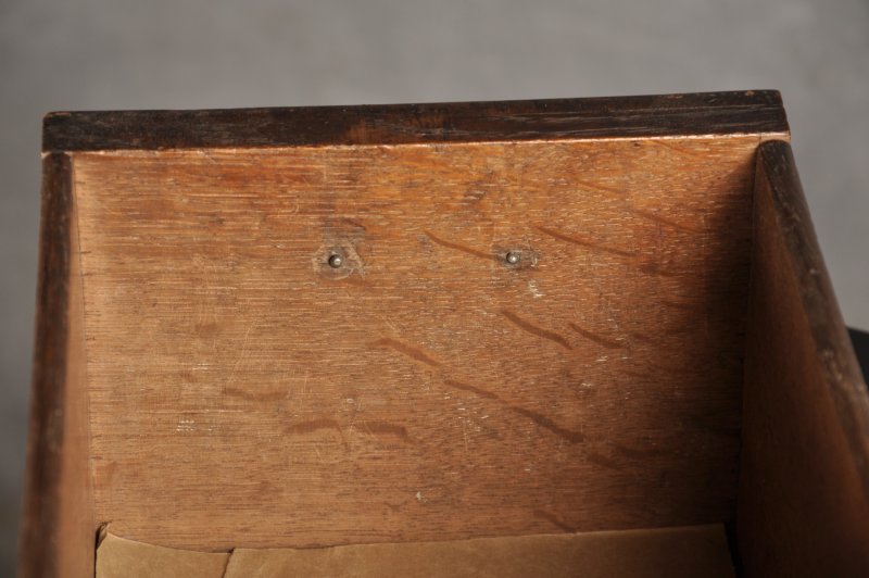 Important Early 18th Century Walnut Kneehole Desk
