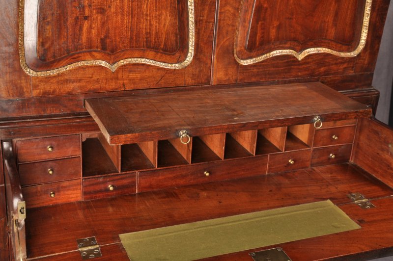 Fine 18th Century Mahogany Secretaire Cabinet