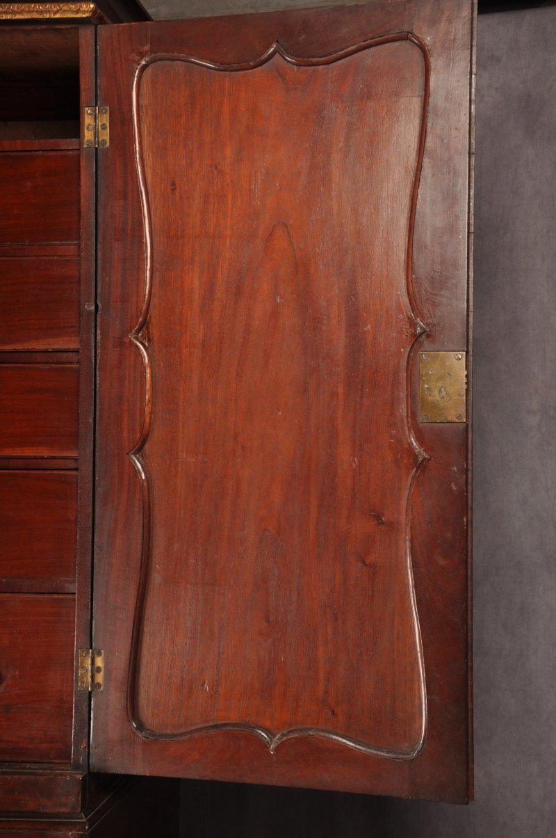 Fine 18th Century Mahogany Secretaire Cabinet