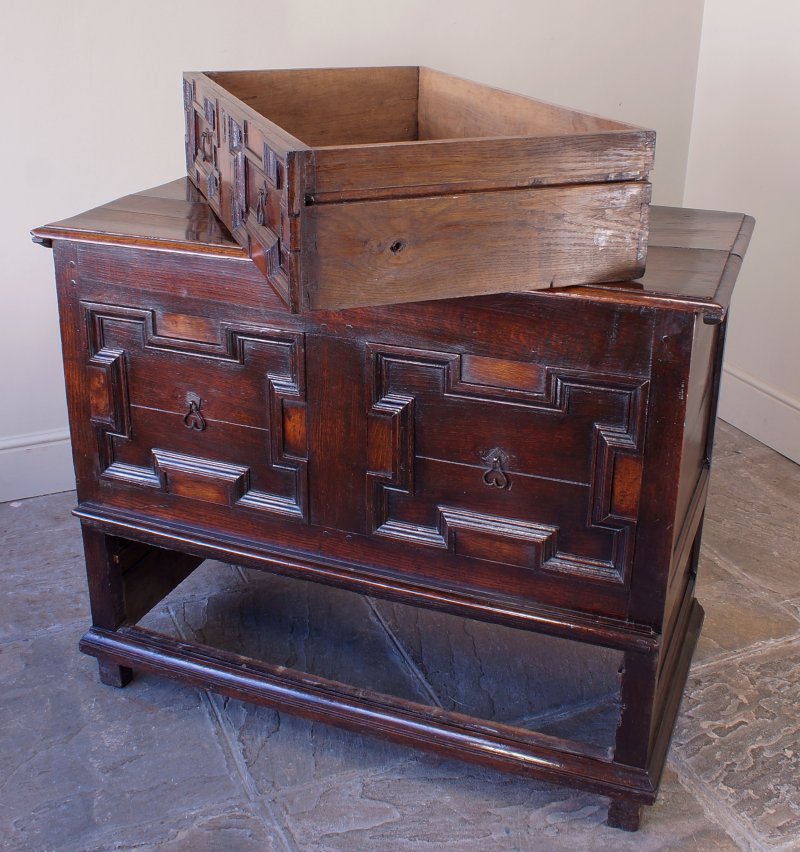 17th Century Oak Mule Chest/ Coffer. - Image 3