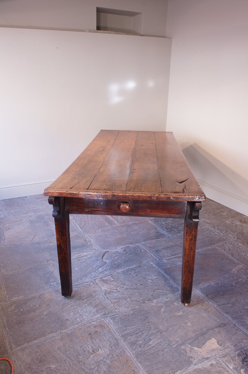 English 18th Century Oak Farmhouse Dining Table - Image 7