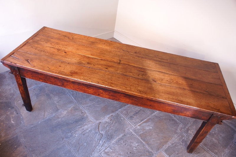 English 18th Century Oak Farmhouse Dining Table - Image 9