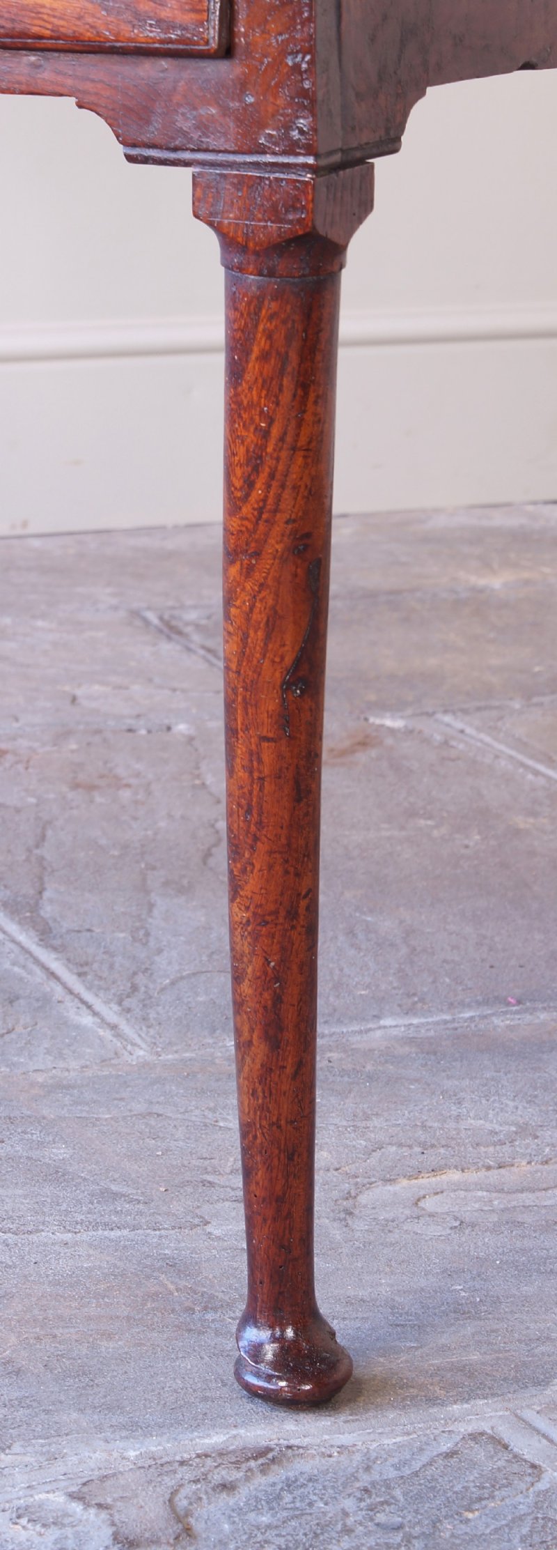 18th Century Elm Lowboy / Side Table - Image 2