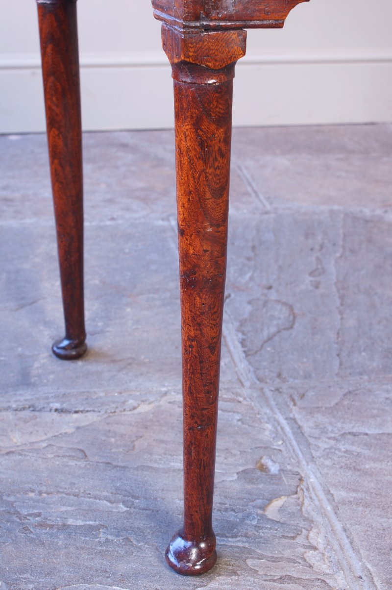 18th Century Elm Lowboy / Side Table - Image 11