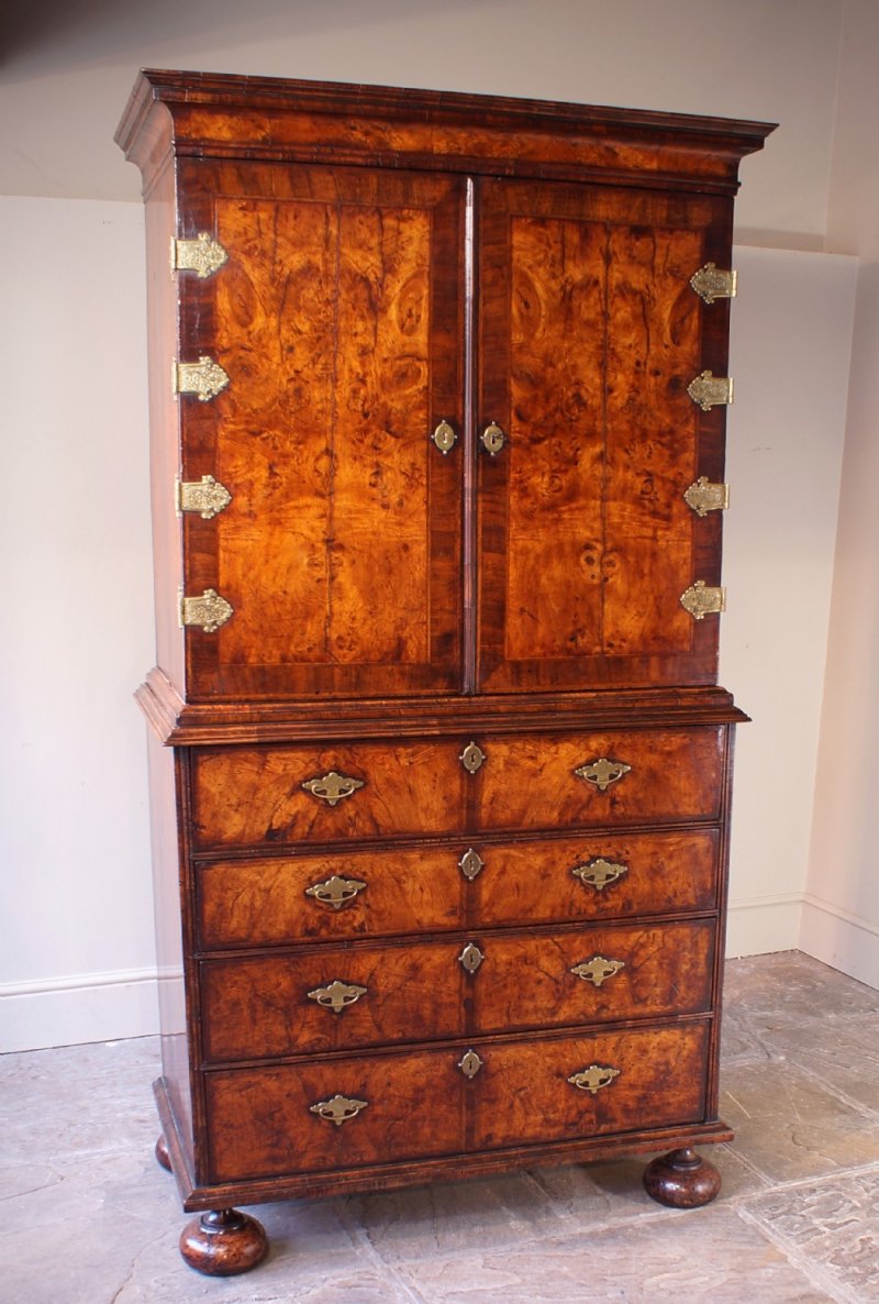 Fine Early 18th Century Walnut Cabinet On Chest - Image 2