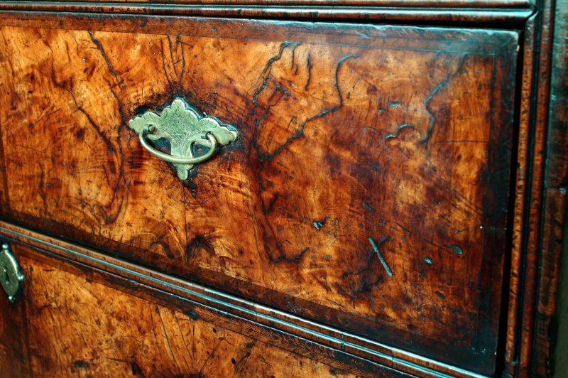 Fine Early 18th Century Walnut Cabinet On Chest - Image 16