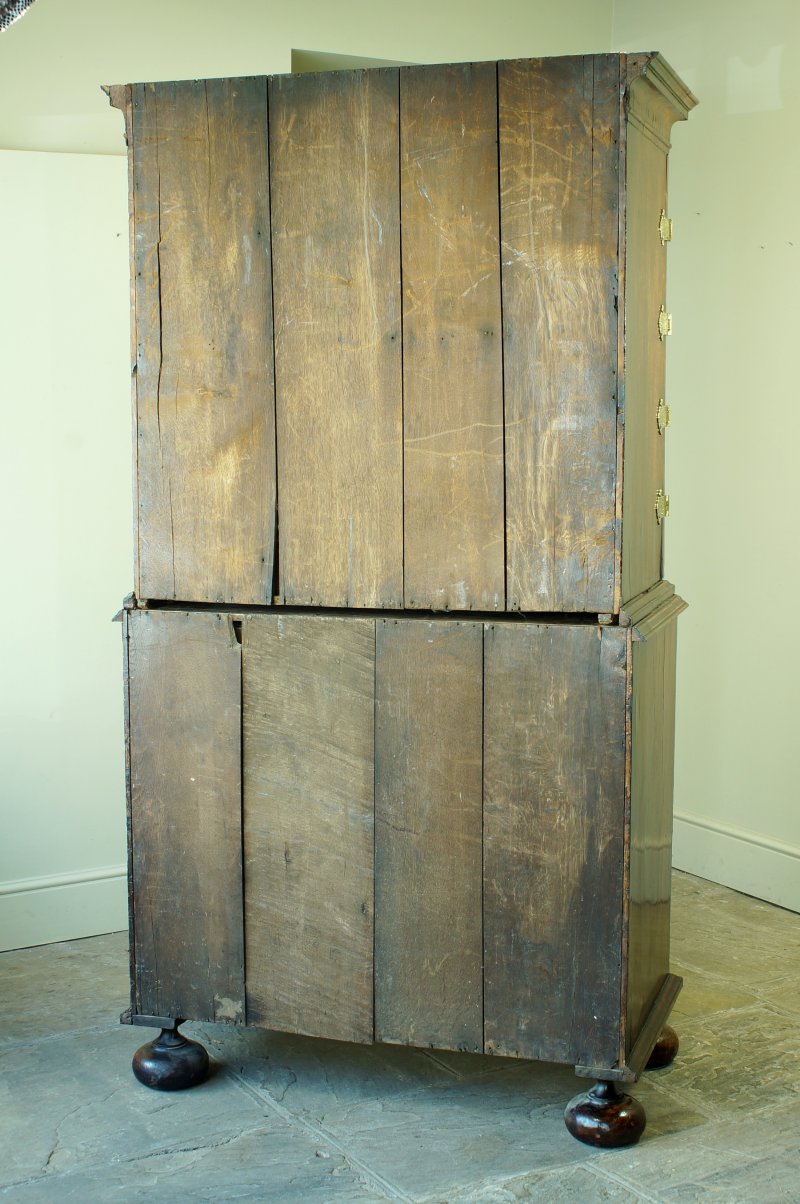 Fine Early 18th Century Walnut Cabinet On Chest - Image 21