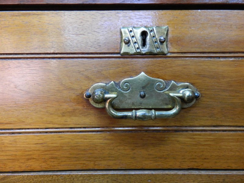 Blyth and Sons Victorian Walnut Chest of Drawers - Image 7