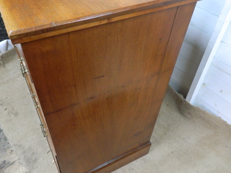 Blyth and Sons Victorian Walnut Chest of Drawers - Image 16