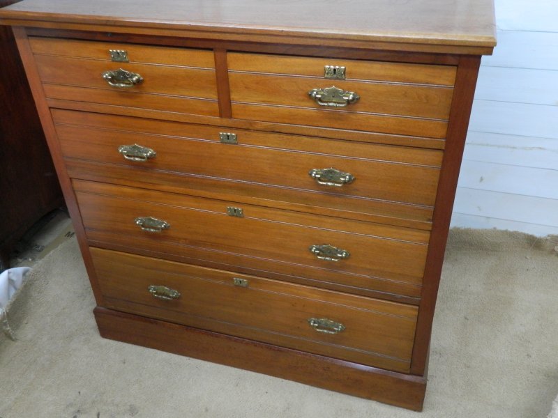 Blyth and Sons Victorian Walnut Chest of Drawers - Image 19