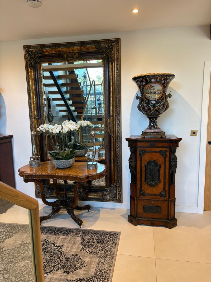 Exhibition Quality Pair of Antique Victorian Amboyna and Carved Ebony Pedestals - Image 9