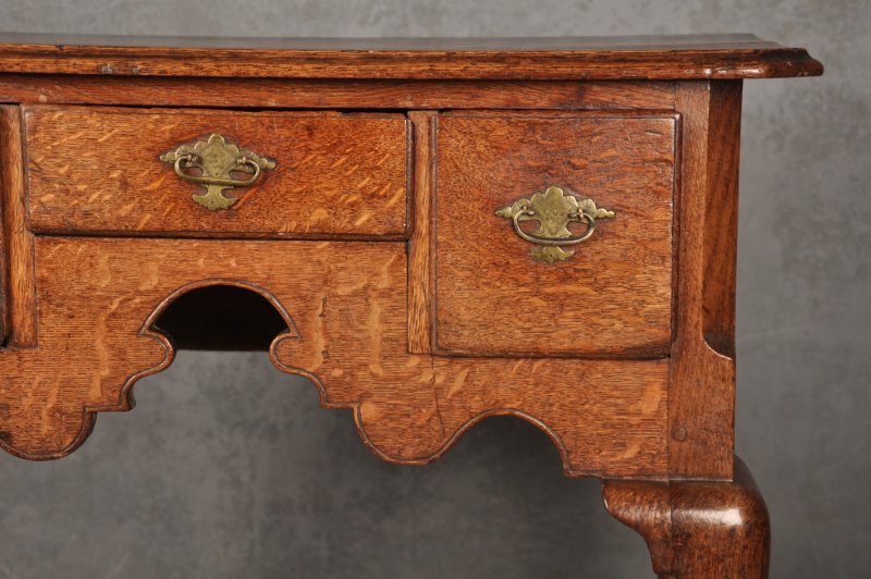 Early 18th Century Oak Lowboy - Image 7