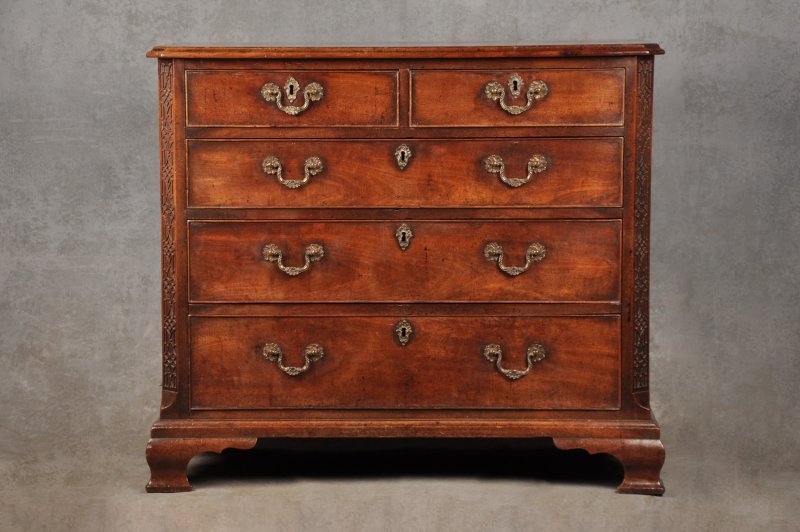 Fine 18th Century Mahogany Chippendale Chest Of Drawers