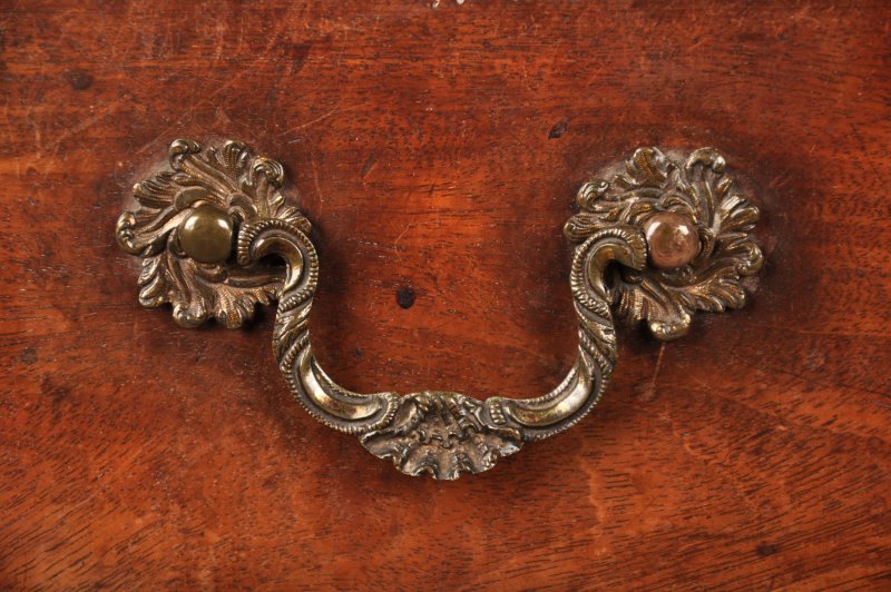 Fine 18th Century Mahogany Chippendale Chest Of Drawers - Image 2