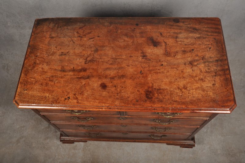 Fine 18th Century Mahogany Chippendale Chest Of Drawers - Image 5
