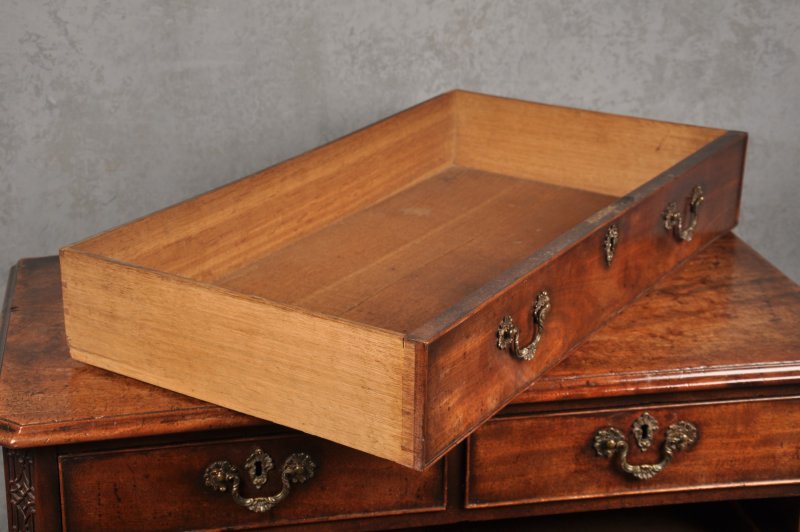 Fine 18th Century Mahogany Chippendale Chest Of Drawers - Image 7