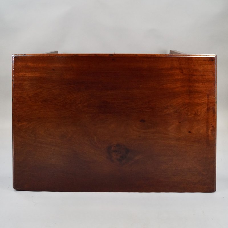A George III Mahogany Side Table - Image 4