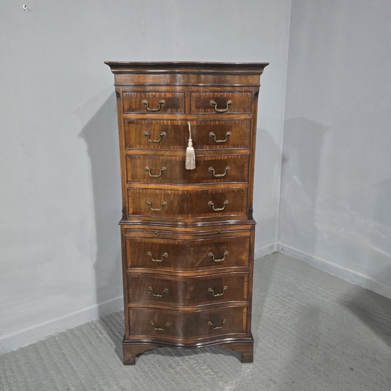 Super Mahogany Serpentine Chest on Chest of Drawers