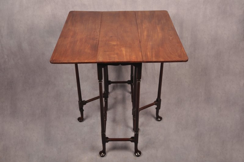 Fine 18th Century Mahogany Spider Table - Image 5