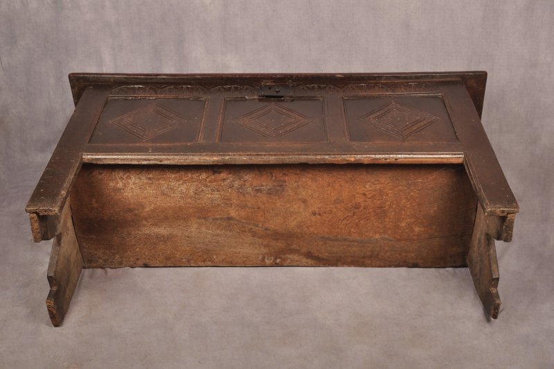 Early 17th Century Oak Coffer - Image 11
