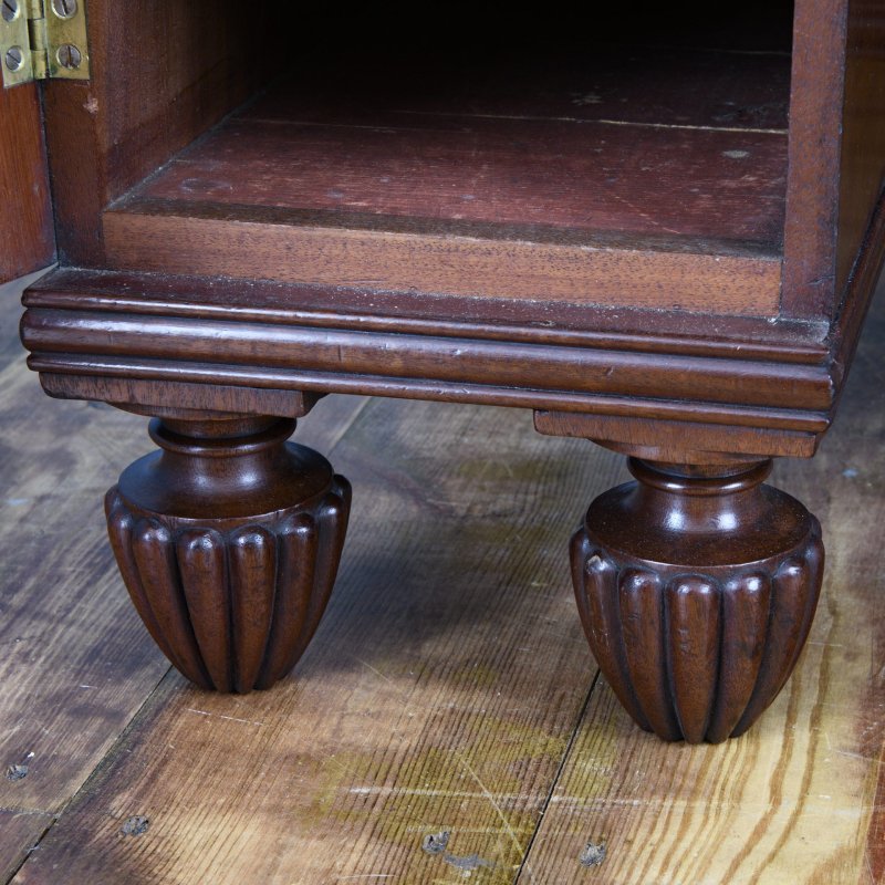 Mahogany Cabinet in the Manner of Gillow of London & Lancaster - Image 3