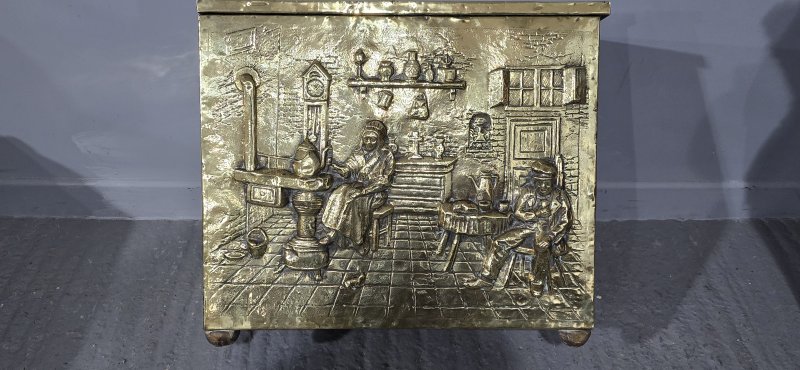 Top Quality Victorian Log Bin - Image 11