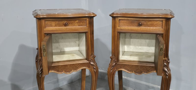 Top Quality Pair French Walnut Bedside Lamp Tables - Image 2