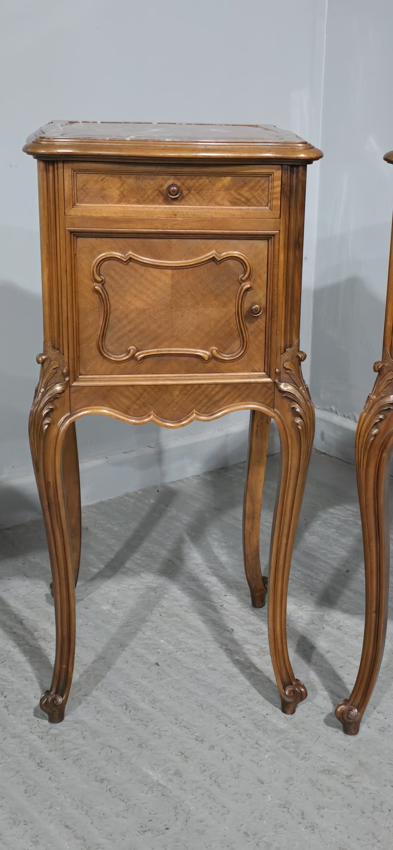 Top Quality Pair French Walnut Bedside Lamp Tables - Image 5