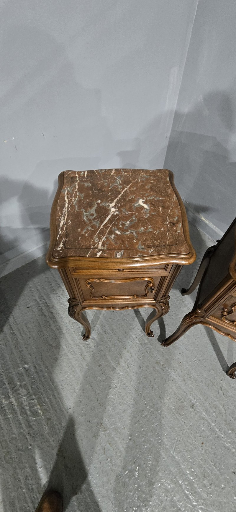 Top Quality Pair French Walnut Bedside Lamp Tables - Image 12