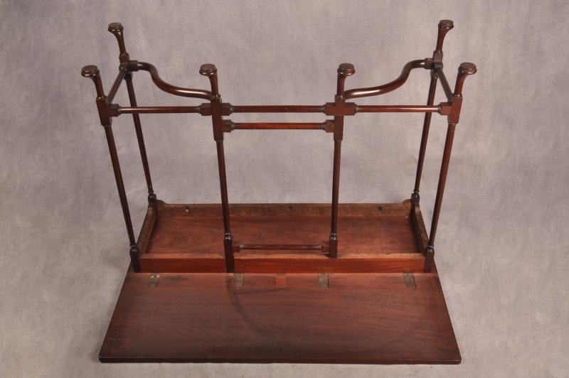 Rare 18th Century Mahogany Spider Table - Image 10