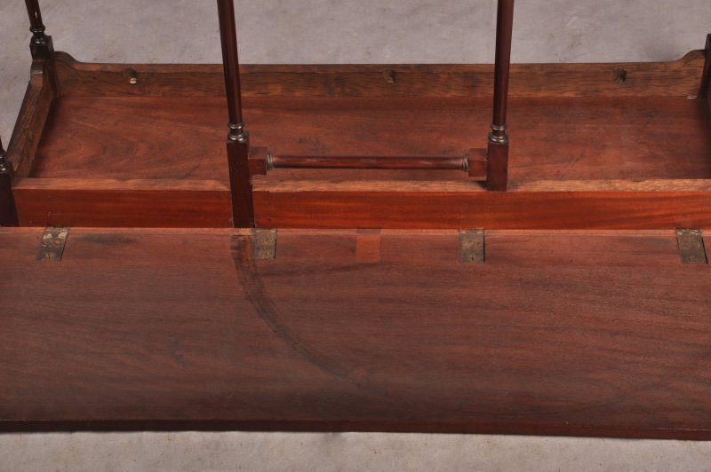 Rare 18th Century Mahogany Spider Table - Image 11