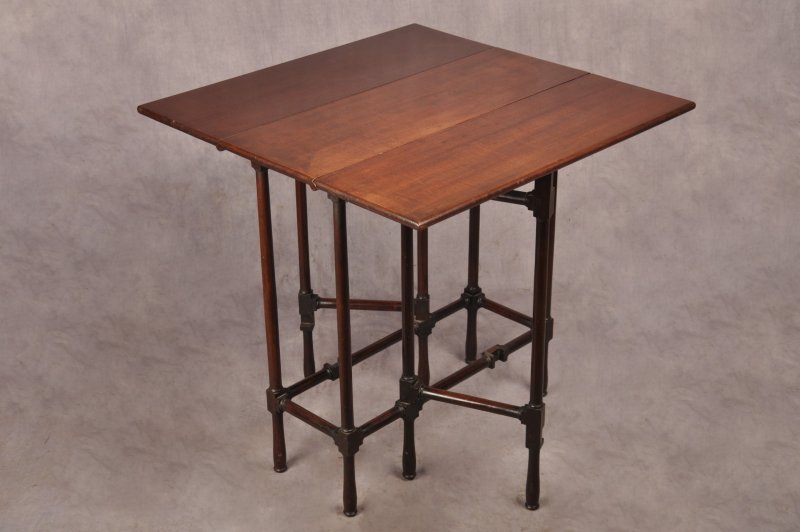 18th Century Mahogany Spider Table