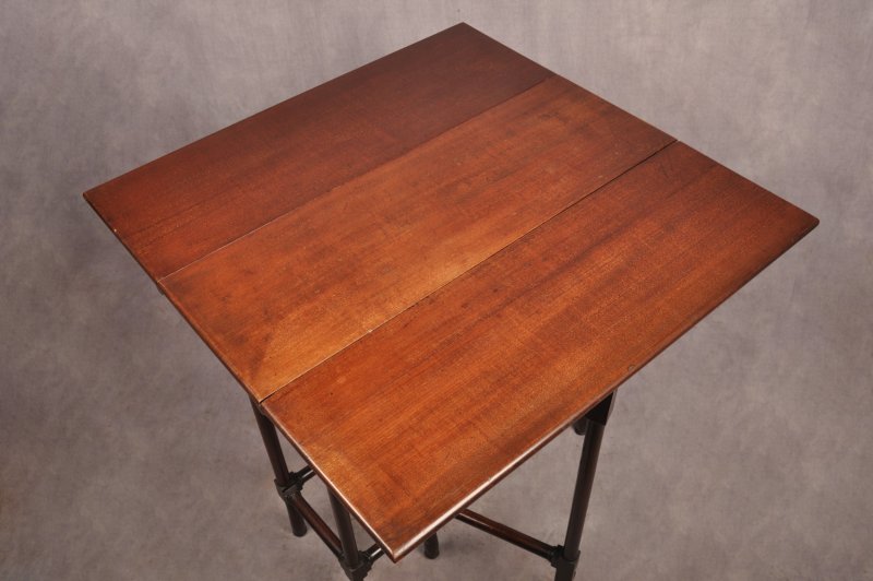 18th Century Mahogany Spider Table