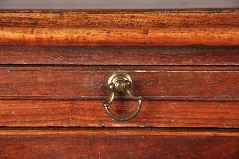 Fine 18th Century Mahogany Chest Of Drawers