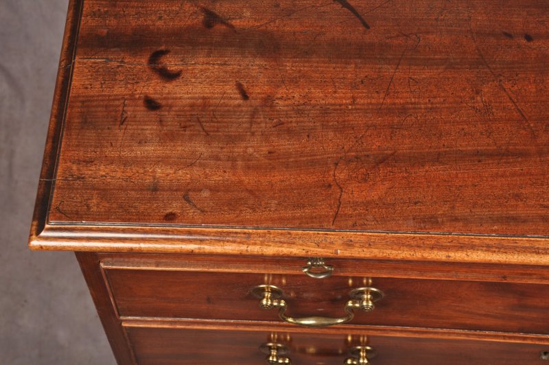 Fine 18th Century Mahogany Chest Of Drawers