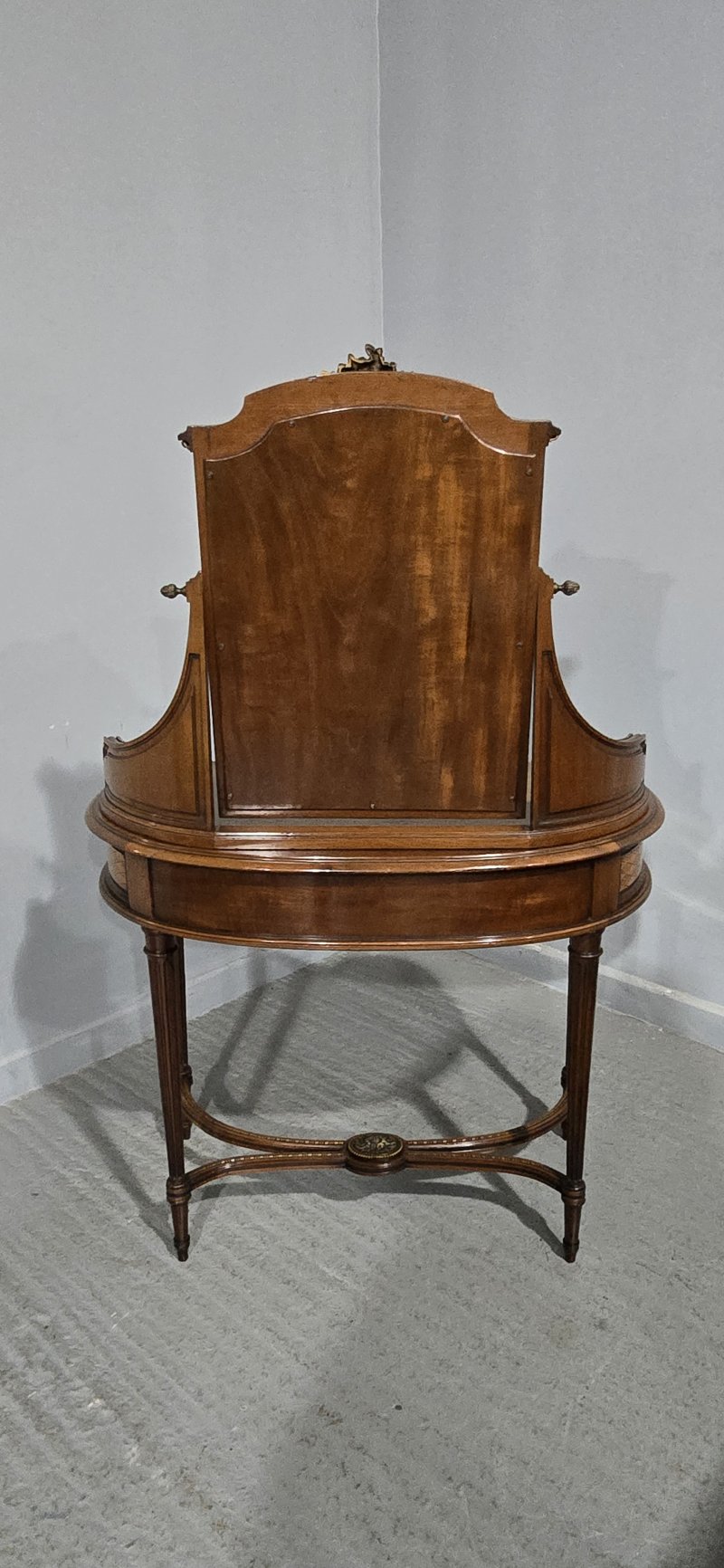 Fine French Dressing Table