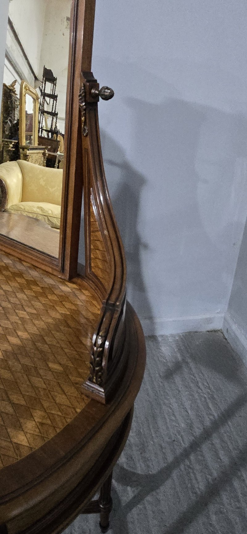 Fine French Dressing Table