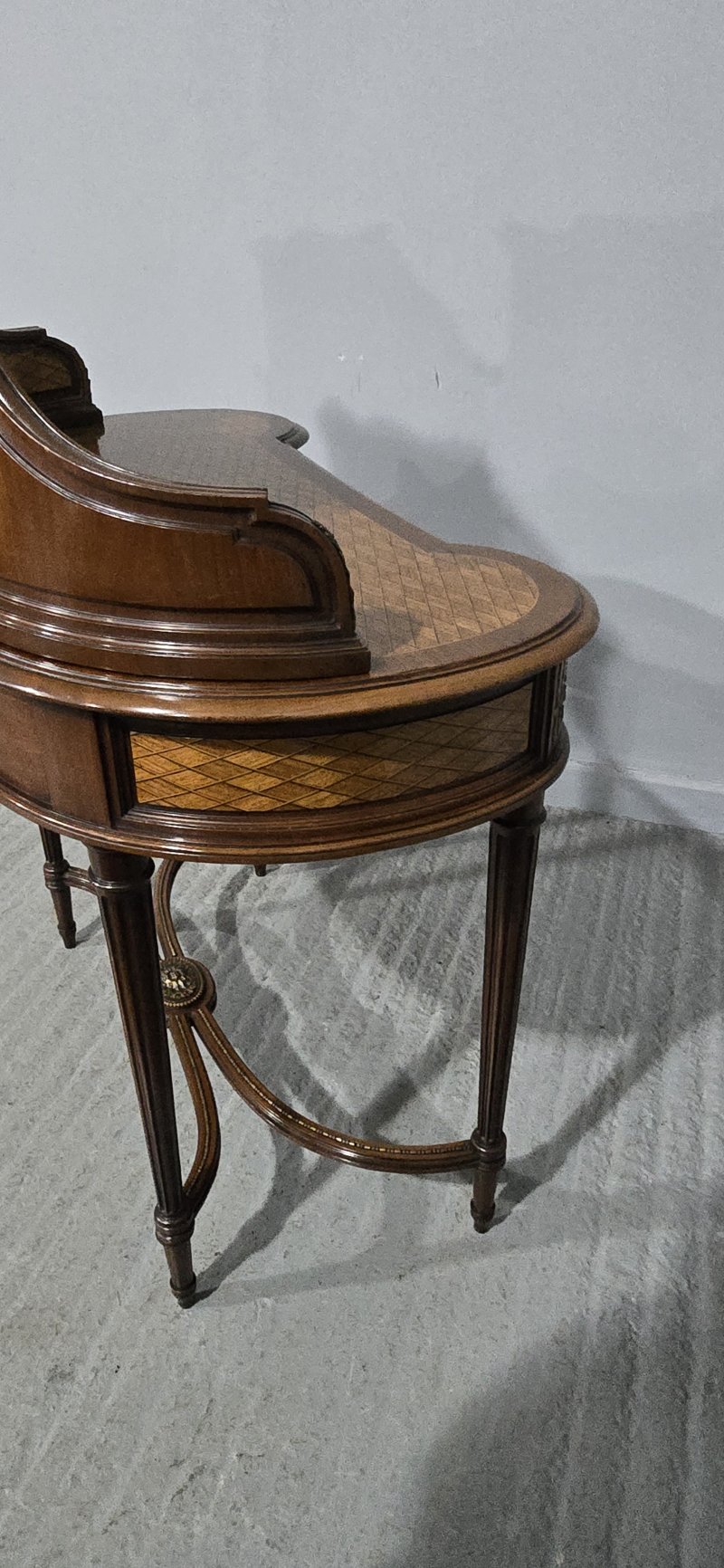 Fine French Dressing Table