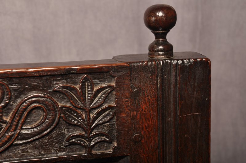 Rare 17th Century Oak North Country Box Settle