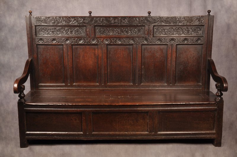 Rare 17th Century Oak North Country Box Settle