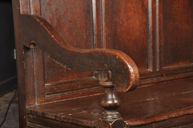 Rare 17th Century Oak North Country Box Settle
