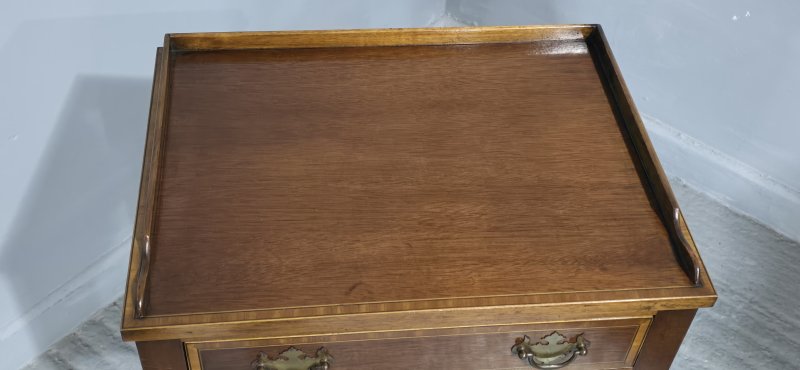 Very Pretty Two Drawer Side Table - Image 3