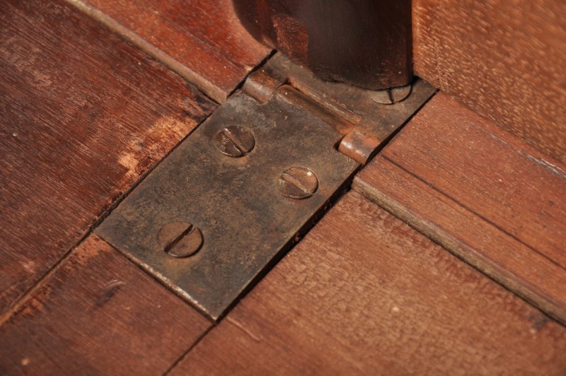 Fine 18th Century Mahogany Gateleg Table