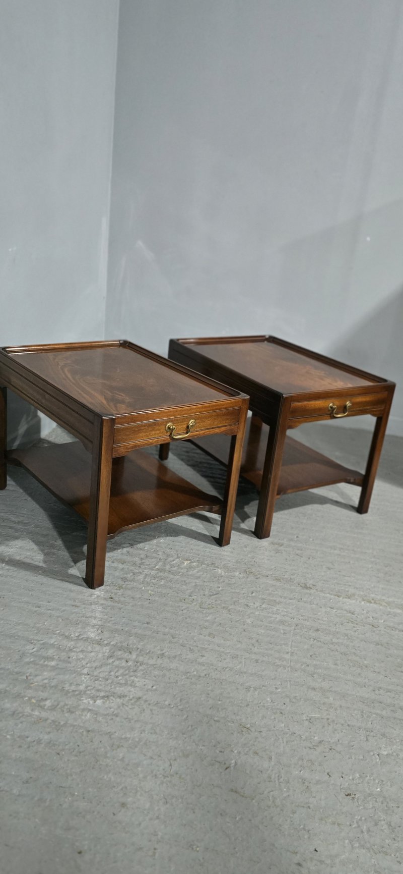 Wonderful Pair Mahogany Lamp Tables - Image 4