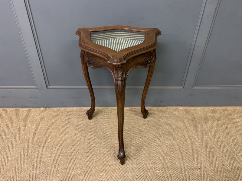 French Walnut Bijouterie Table - Image 9