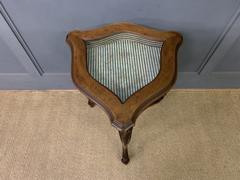 French Walnut Bijouterie Table - Image 11