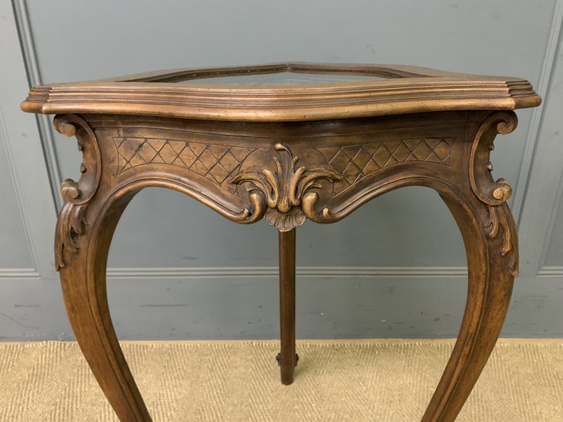 French Walnut Bijouterie Table - Image 6
