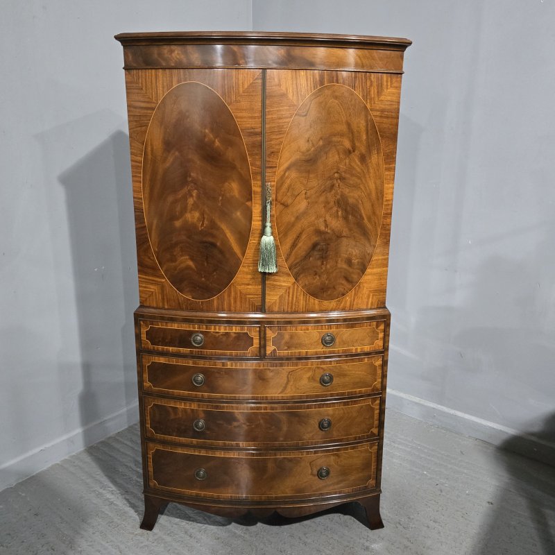 Superb Inlaid Bow Front Linen Press - Image 9