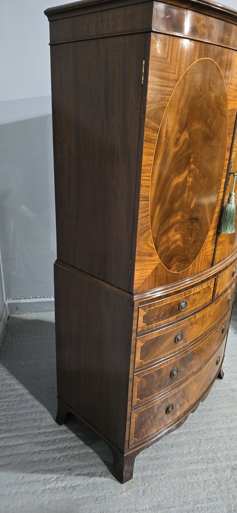 Superb Inlaid Bow Front Linen Press - Image 14